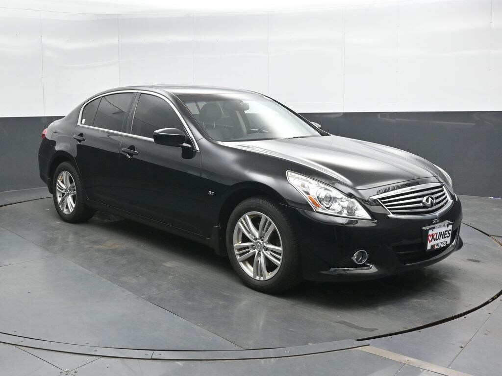 Used 2015 INFINITI Q40 3.7 Sedan
