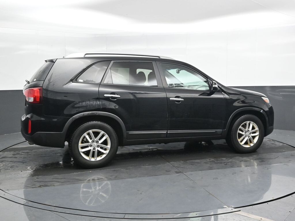Used 2015 Kia Sorento LX FWD SUV