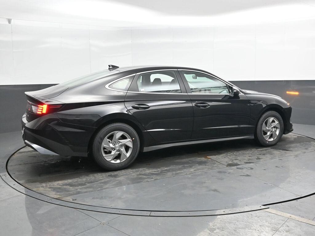 New 2026 Hyundai Sonata SE Sedan