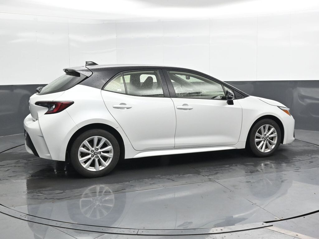 Used 2023 Toyota Corolla Hatchback SE Hatchback