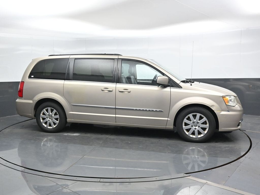 Used 2014 Chrysler Town & Country Touring Van