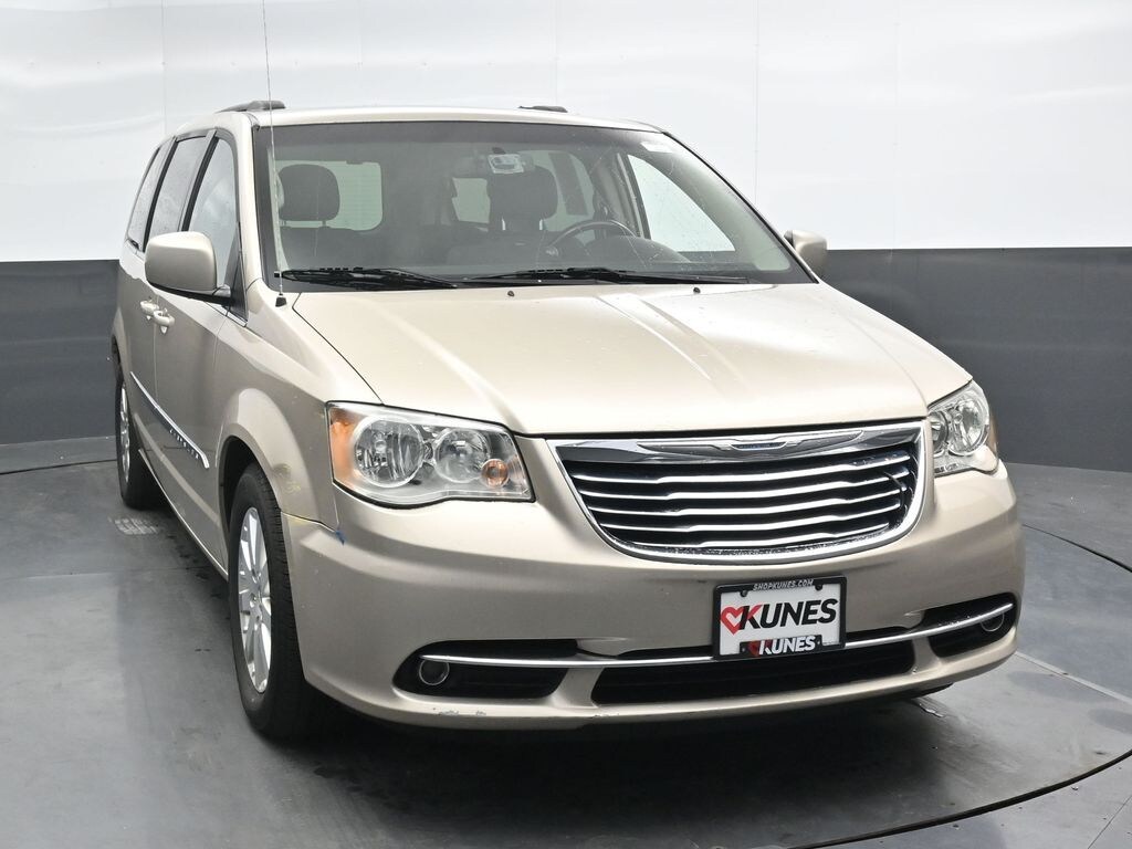 Used 2014 Chrysler Town & Country Touring Van