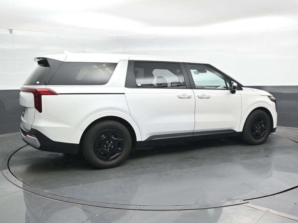 Used 2026 Kia Carnival LXS Van Passenger Van