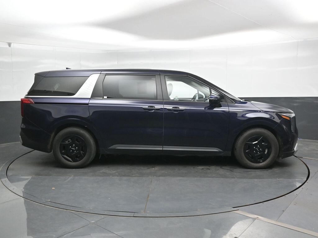Used 2025 Kia Carnival LXS Van Passenger Van