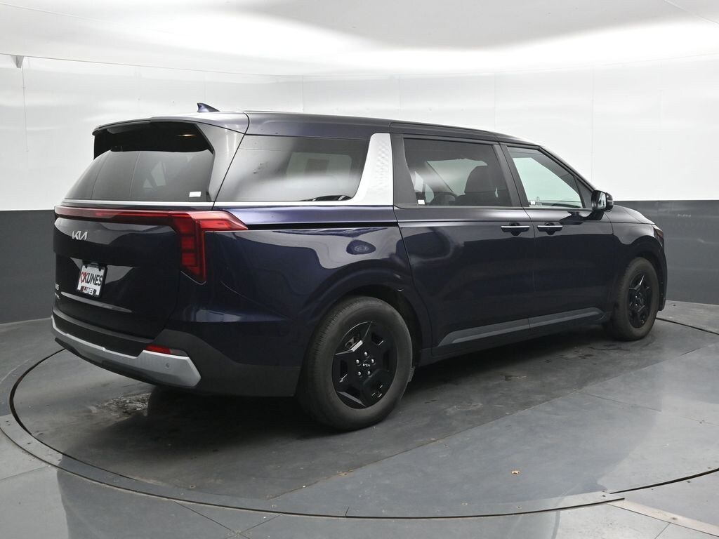 Used 2025 Kia Carnival LXS Van Passenger Van
