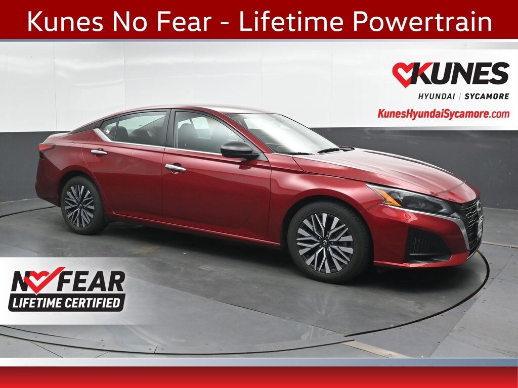Used 2025 Nissan Altima SV Sedan