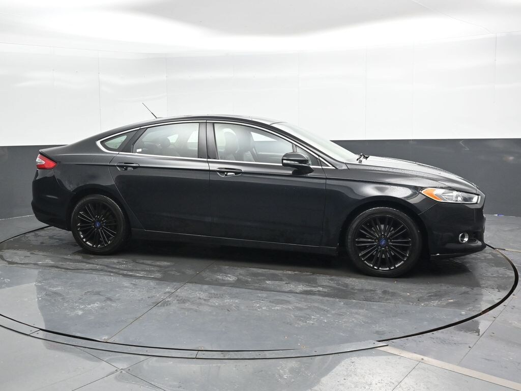 Used 2015 Ford Fusion SE Sedan