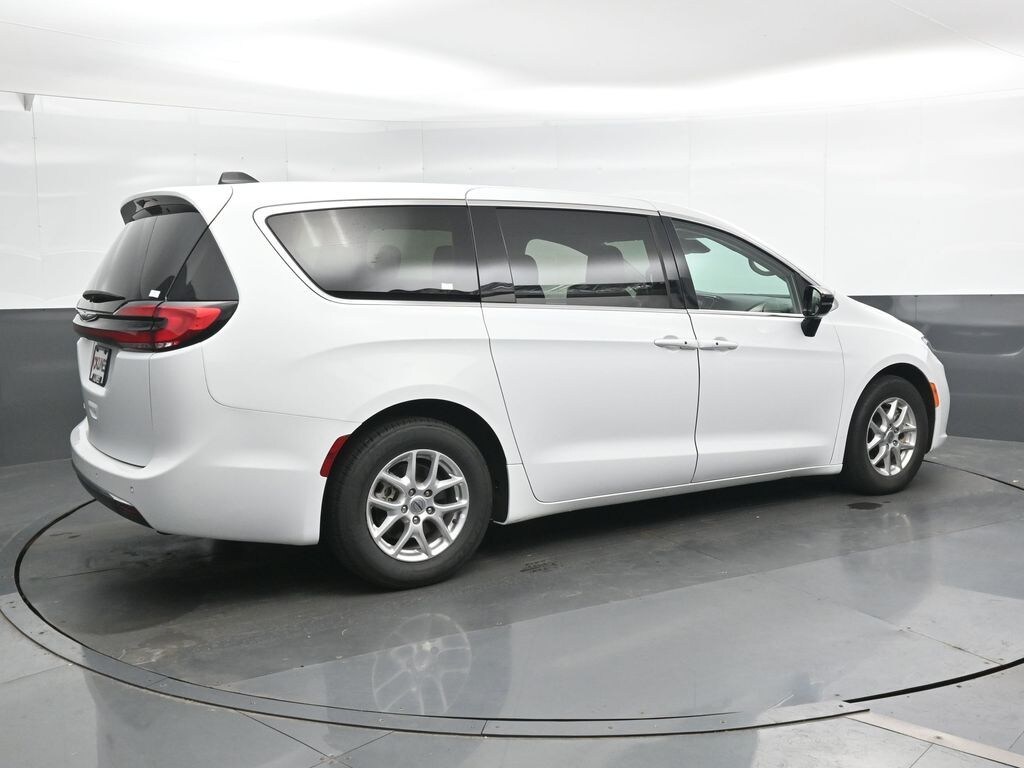 Used 2024 Chrysler Pacifica Touring L Van Passenger Van