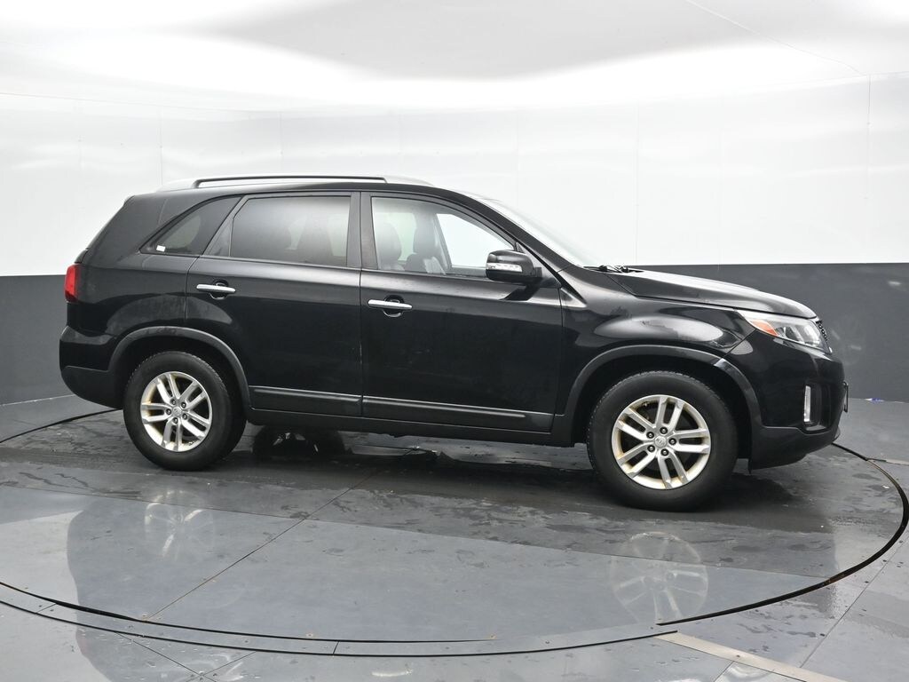 Used 2015 Kia Sorento LX FWD SUV