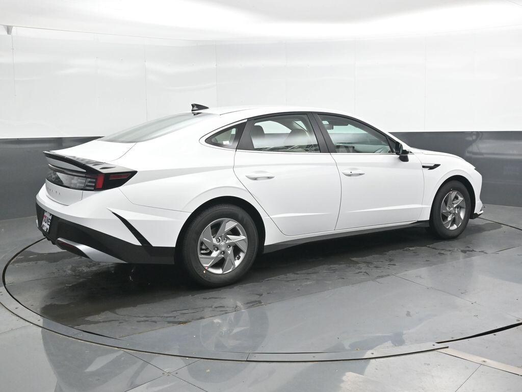New 2026 Hyundai Sonata SE Sedan