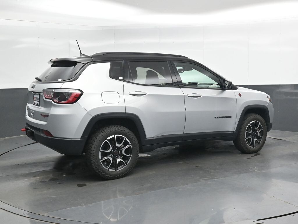 Used 2025 Jeep Compass Trailhawk SUV