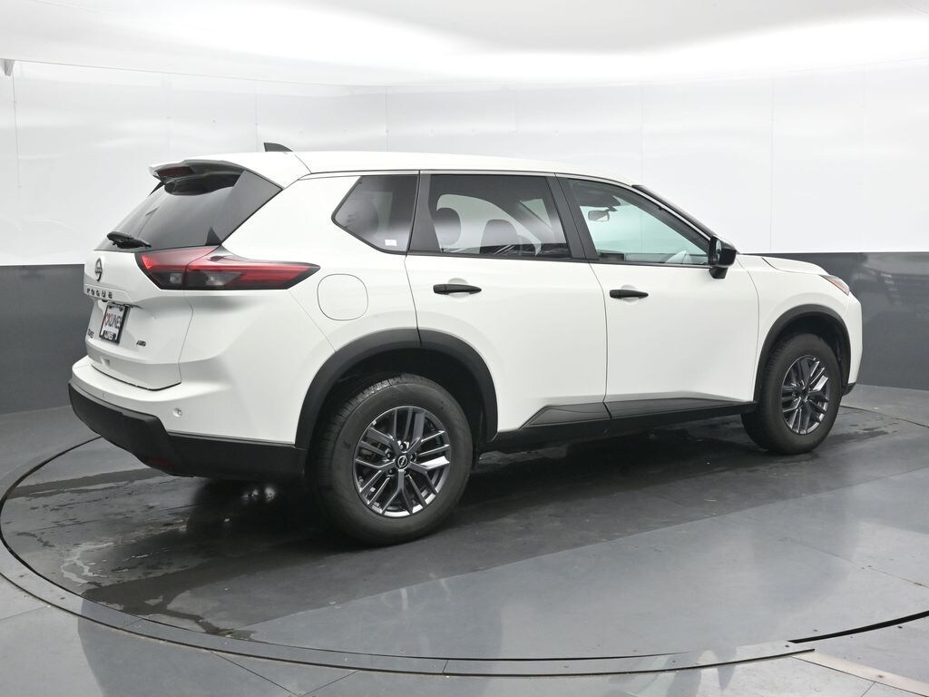 Used 2024 Nissan Rogue S SUV