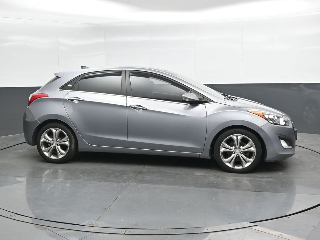 Used 2013 Hyundai Elantra GT Base w/Blue Hatchback