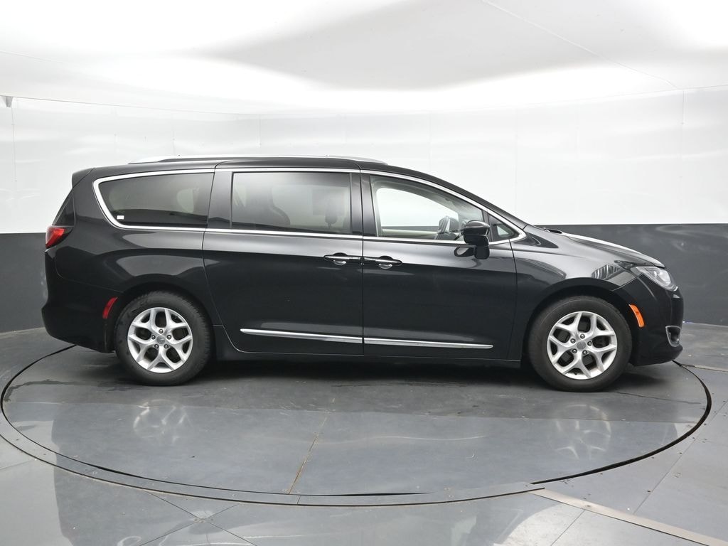 Used 2018 Chrysler Pacifica Touring L Van