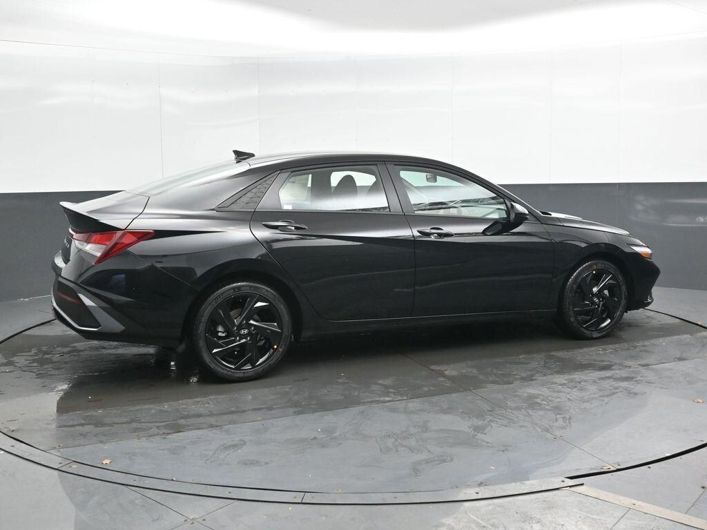 New 2026 Hyundai Elantra SEL Sport Sedan