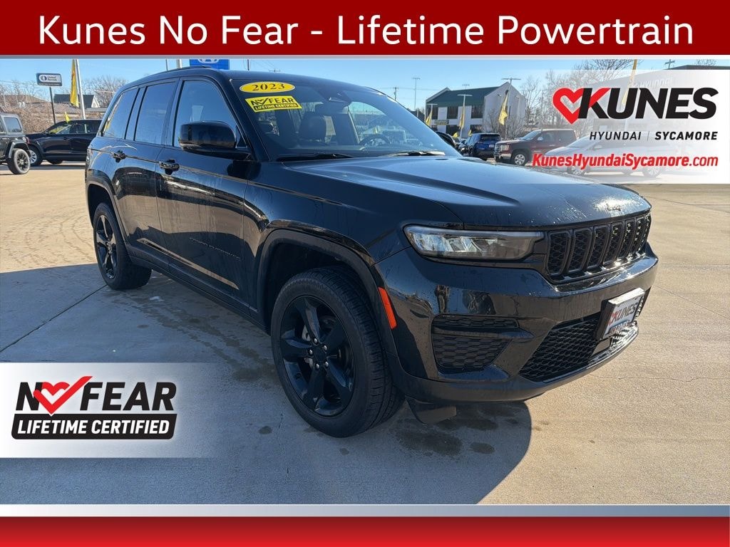 Used 2023 Jeep Grand Cherokee Laredo SUV