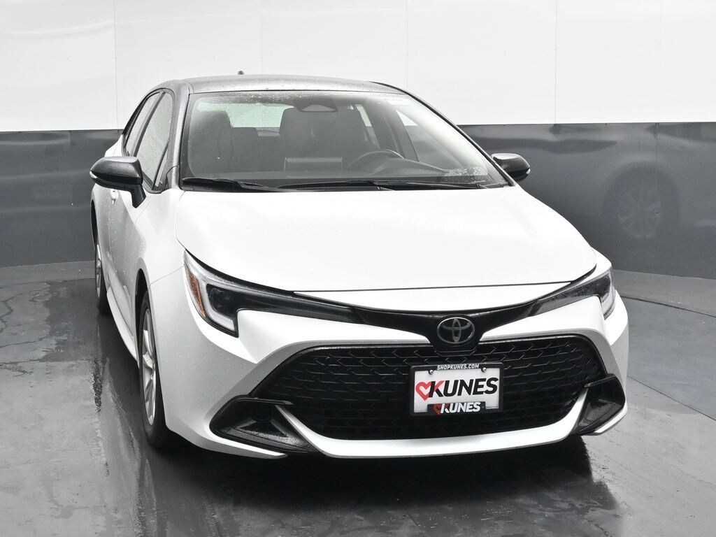 Used 2023 Toyota Corolla Hatchback SE Hatchback