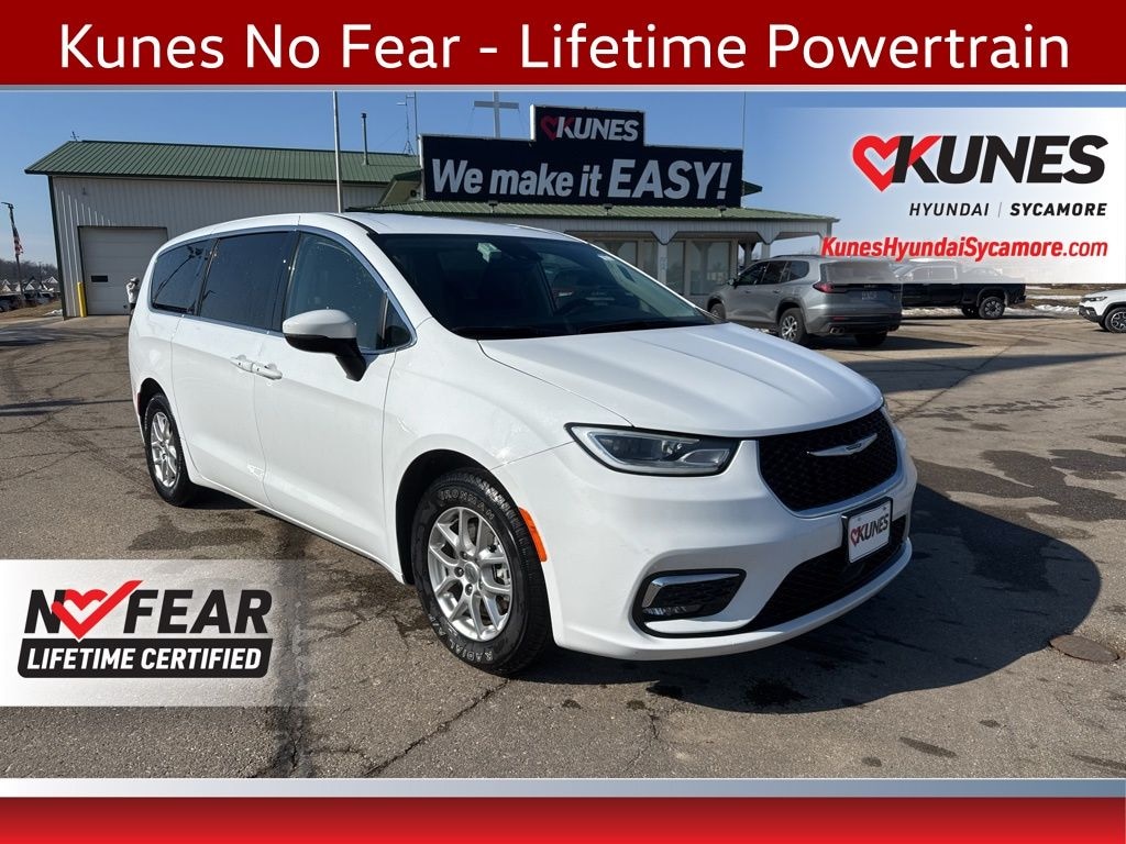 Used 2023 Chrysler Pacifica Touring L Van Passenger Van