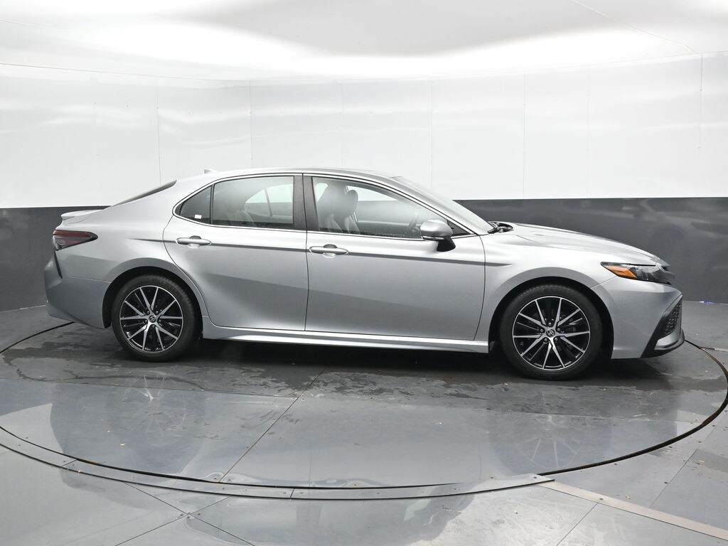 Used 2023 Toyota Camry SE Sedan