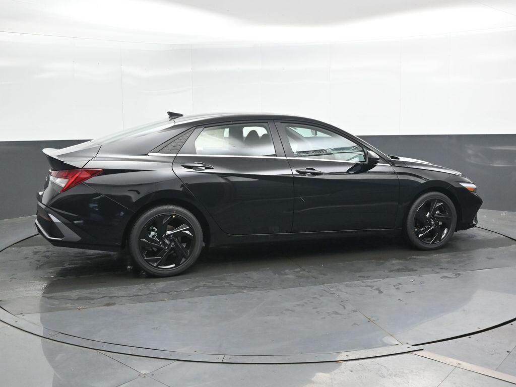New 2026 Hyundai Elantra SEL Sport Premium Sedan