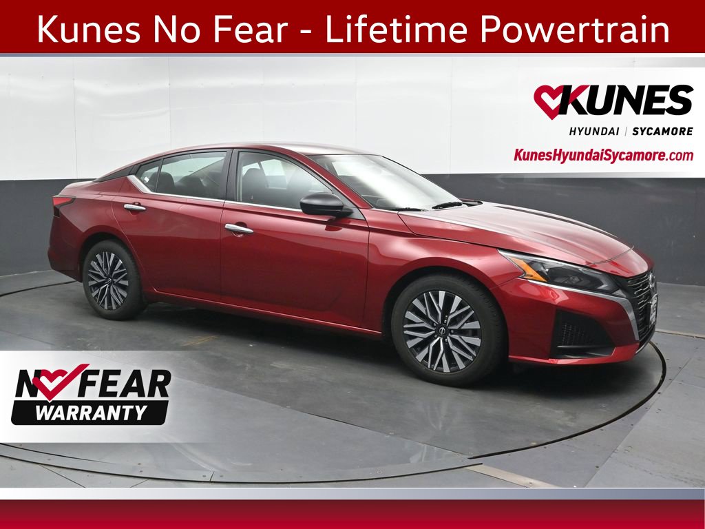 Used 2025 Nissan Altima SV Sedan