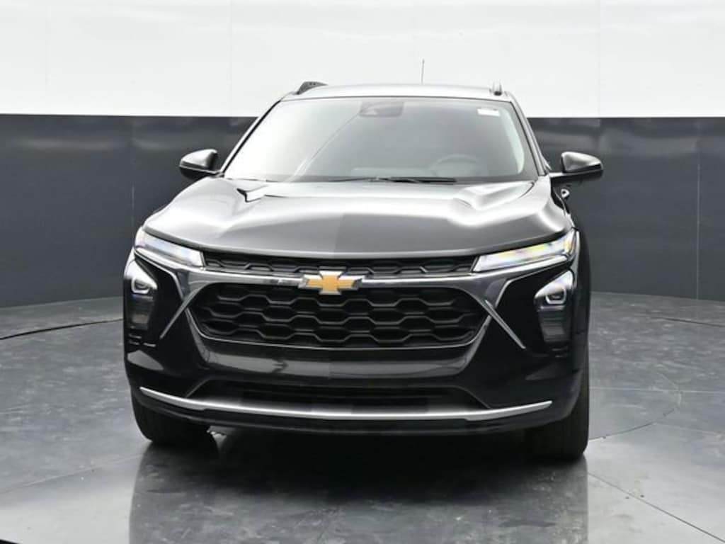 Used 2025 Chevrolet Trax LT SUV
