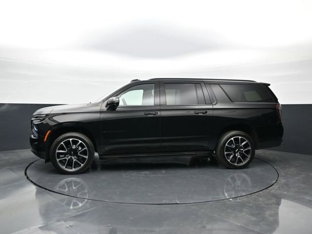 Used 2025 Chevrolet Suburban RST SUV