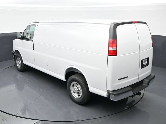 2026 Chevrolet Express Cargo Work Van - Photo 29