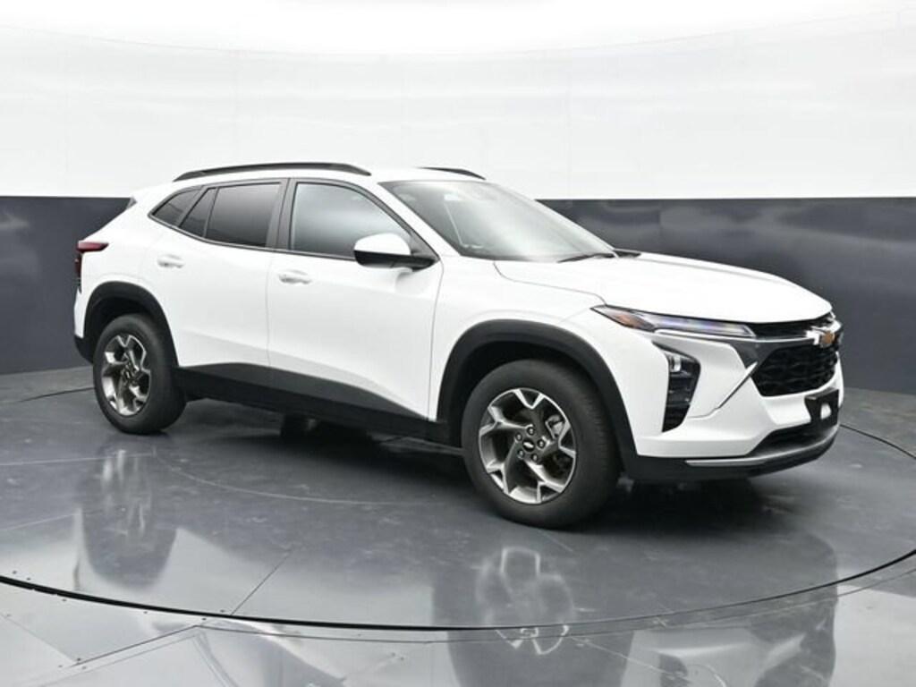 Used 2025 Chevrolet Trax LT SUV