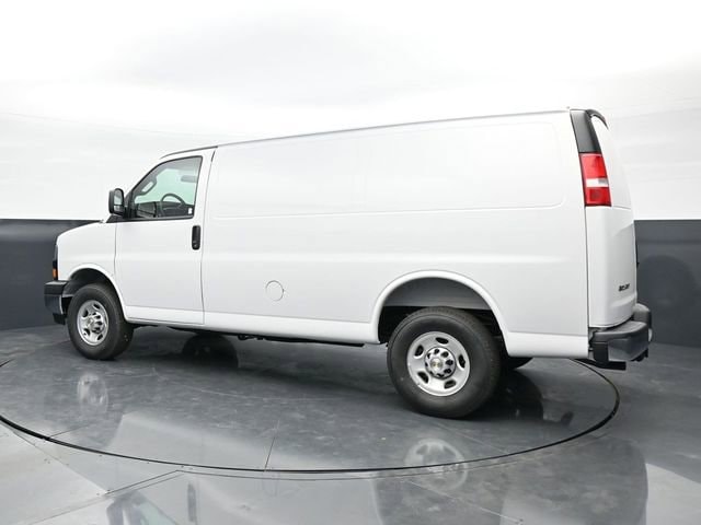 2026 Chevrolet Express Cargo Work Van - Photo 9