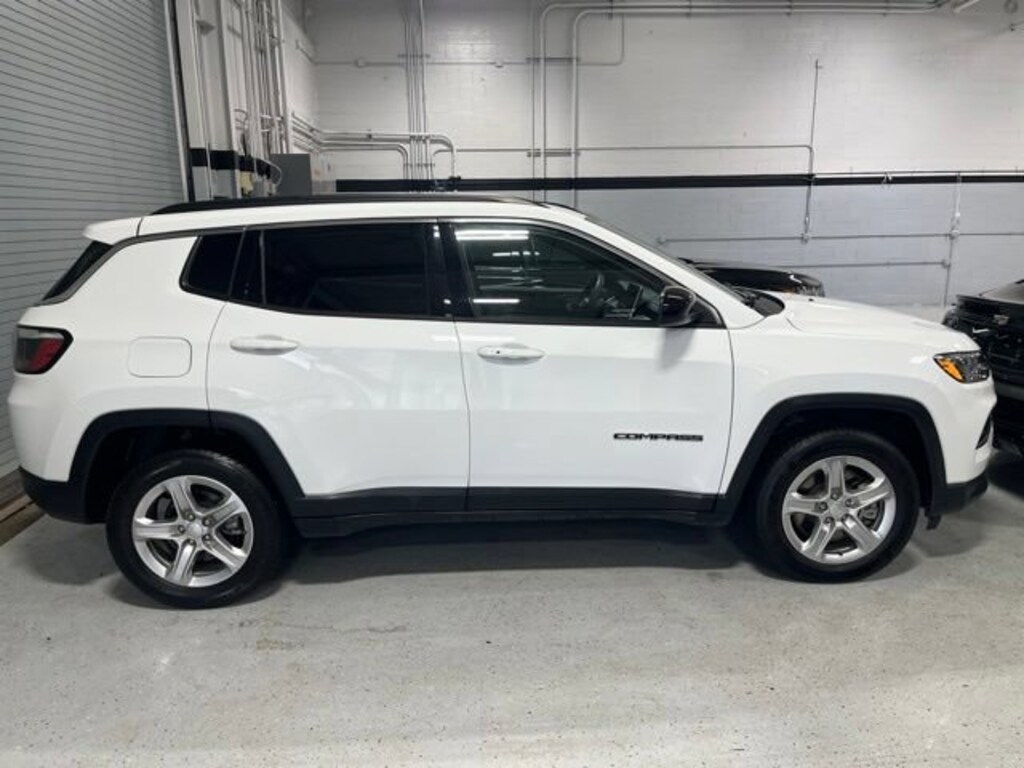 Used 2024 Jeep Compass Latitude