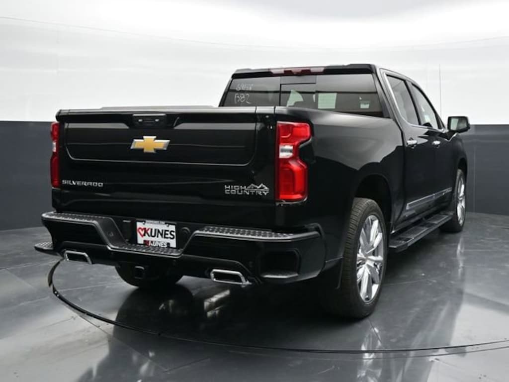 New 2026 Chevrolet Silverado 1500 High Country Truck