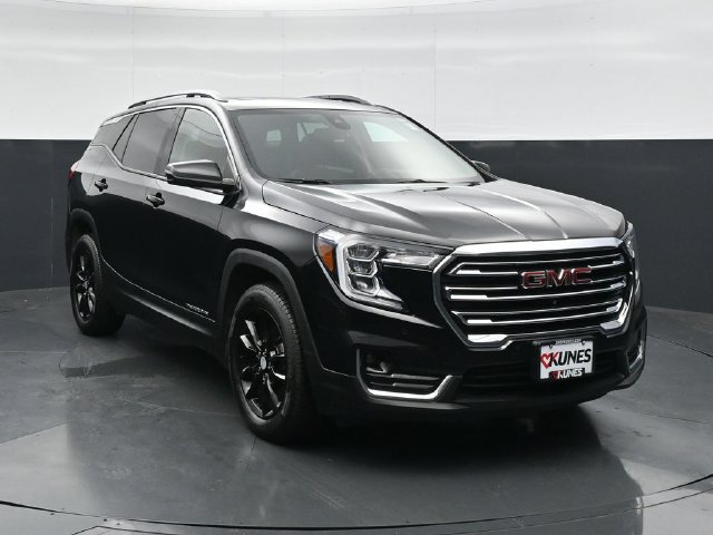 Used 2023 GMC Terrain SLT SUV
