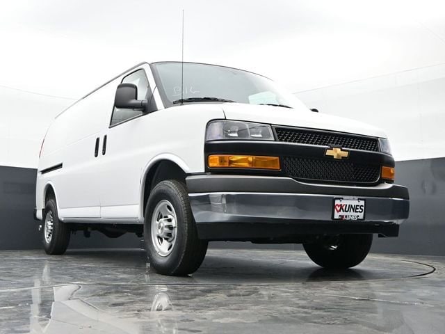 2026 Chevrolet Express Cargo Work Van - Photo 33