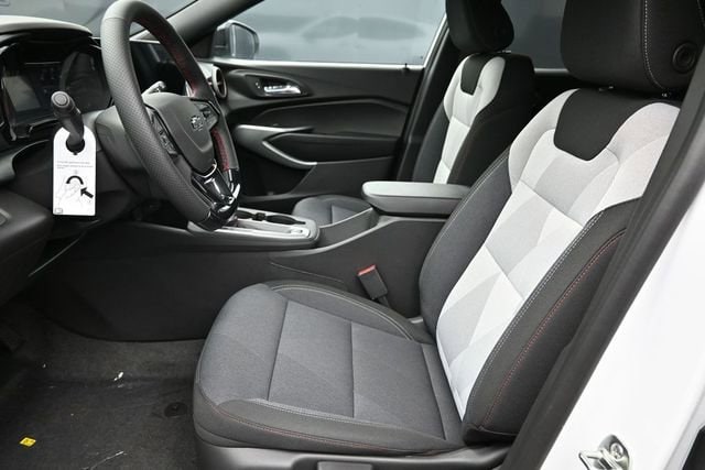 2026 Chevrolet Trax RS - Photo 18