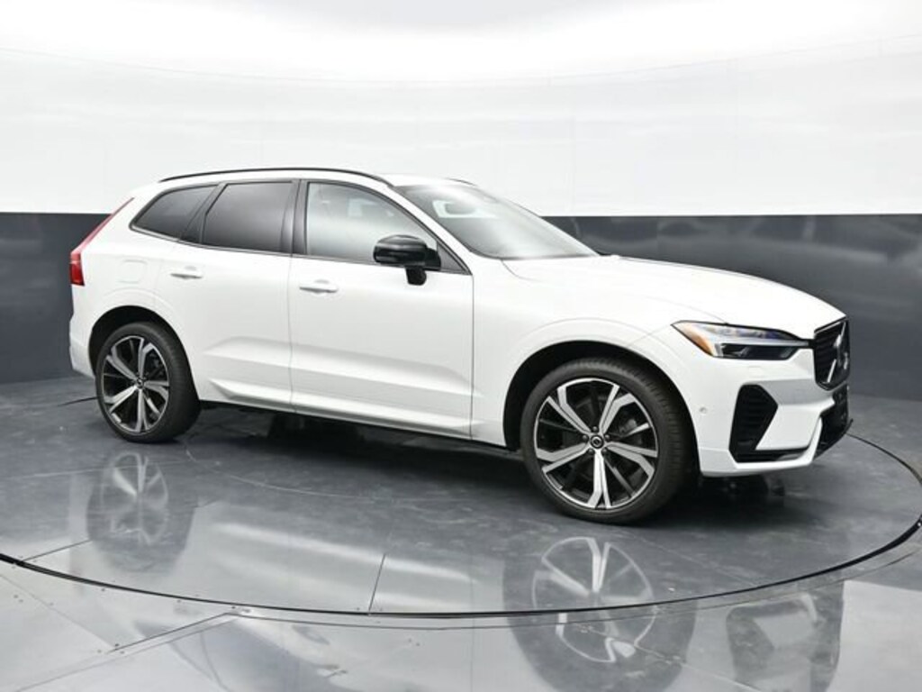Used 2024 Volvo XC60 Recharge Plug-In Hyb Ultimate Dark Theme