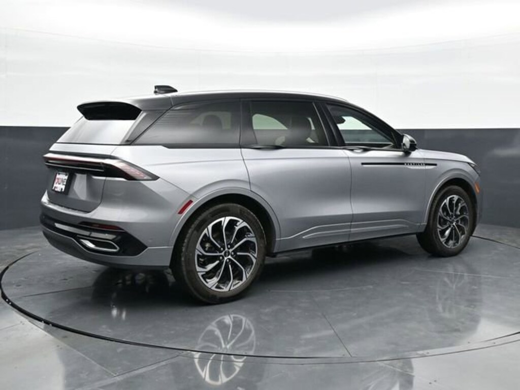Used 2024 Lincoln Nautilus Reserve