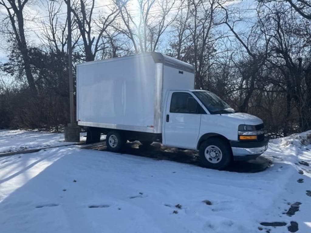 New 2025 Chevrolet Express Cutaway 3500 1WT Cutaway Van
