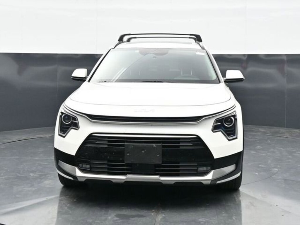 Used 2023 Kia Niro EX Touring