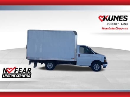 2025 Chevrolet Express Cutaway 3500 1WT Cutaway Van