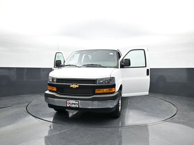 2026 Chevrolet Express Cargo Work Van - Photo 38