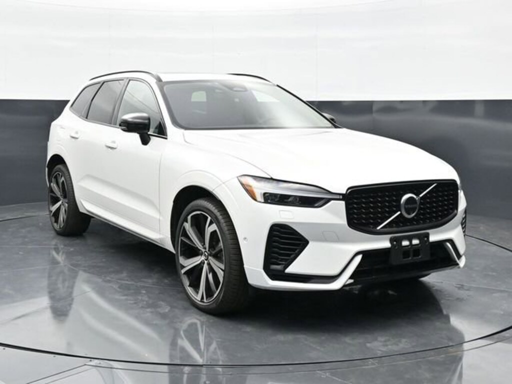 Used 2024 Volvo XC60 Recharge Plug-In Hyb Ultimate Dark Theme
