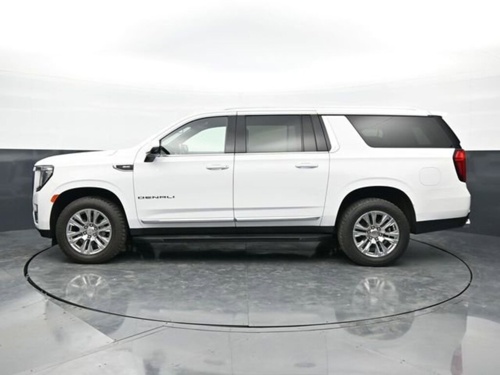 Used 2022 GMC Yukon XL Denali SUV