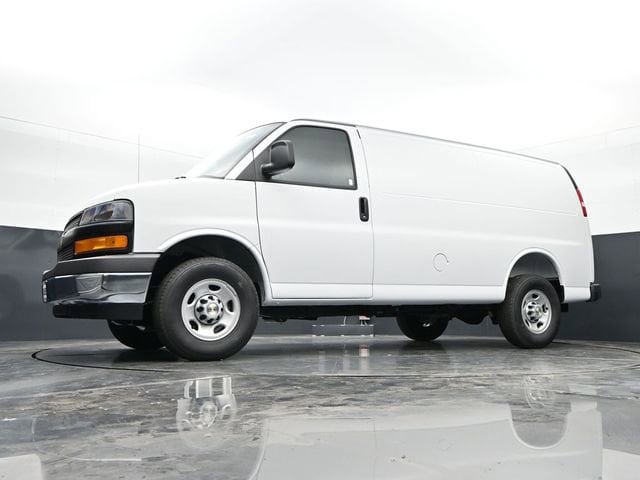2026 Chevrolet Express Cargo Work Van - Photo 35