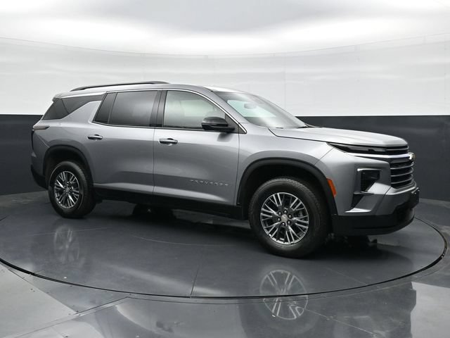Used 2025 Chevrolet Traverse LT SUV