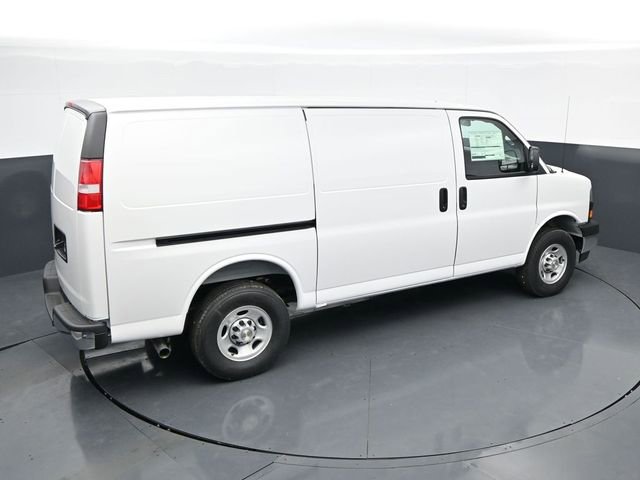 2026 Chevrolet Express Cargo Work Van - Photo 23