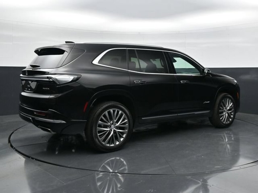 Used 2026 Buick Enclave Avenir SUV