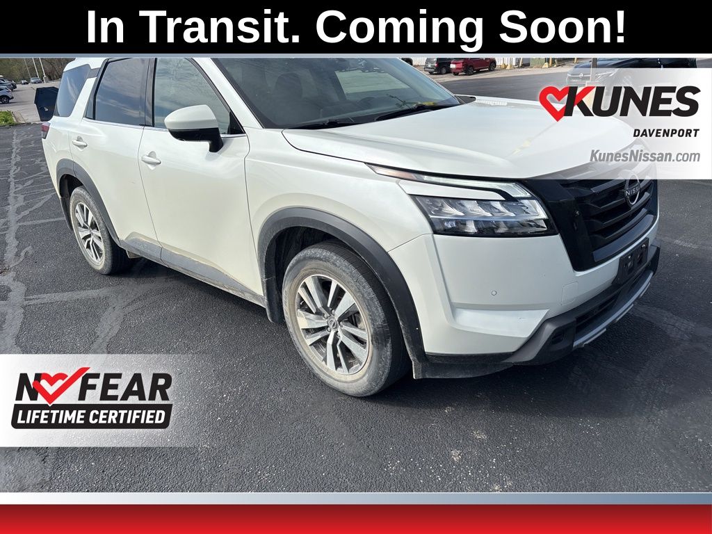 2023 Nissan Pathfinder SL