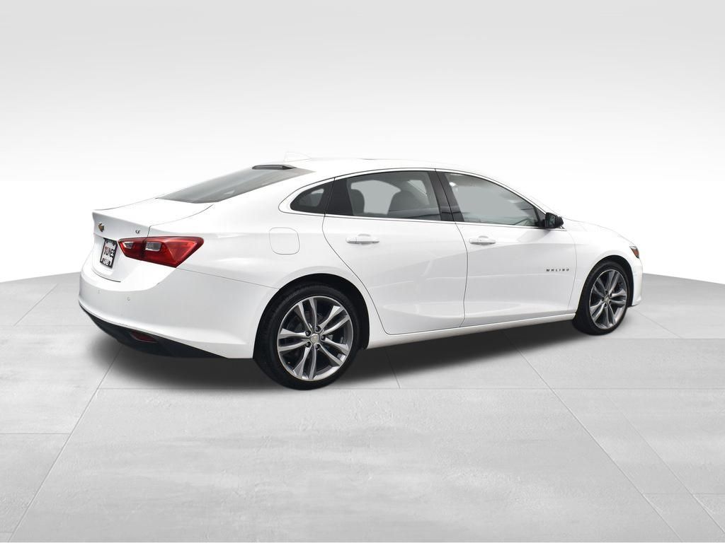 2023 Chevrolet Malibu 1LT photo 2