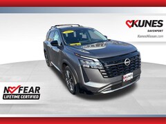 2026 Nissan Pathfinder Platinum SUV